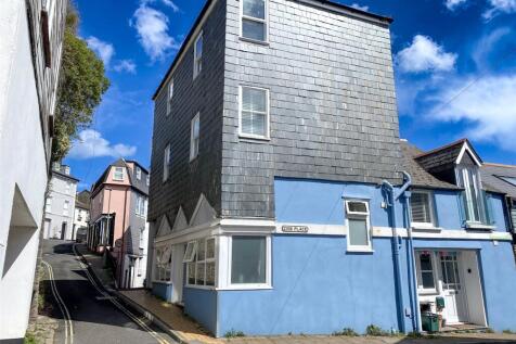 Flat 2 3 Broadstone
