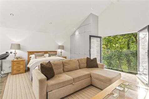 Boathouse Living