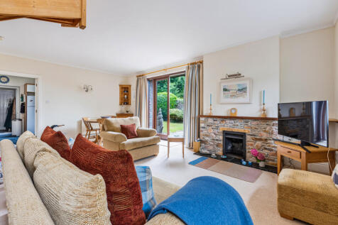 A16 - 10 Dittisham Court, Dittisham - 240819