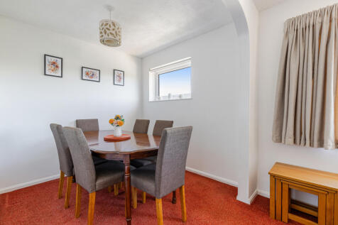 29 Dining Room Ebb Tide Higher Contour Road Kingsw