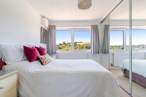 38 Pink Bedroom Ebb Tide Higher Contour Road Kings