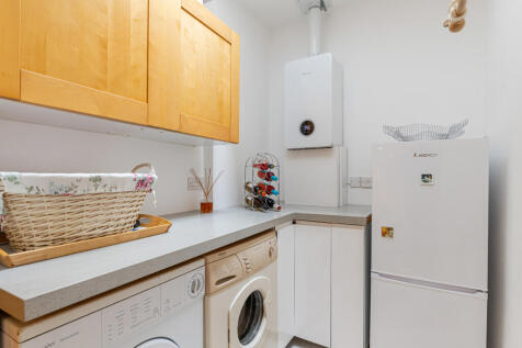 12 Utility  69 South Ford Road Dartmouth - 250714