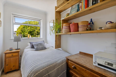 17 Bed 5 30 Start Bay Park, Strete - 250725