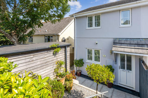 2 Main Front 1 Lord Nelson Drive, Dartmouth, Towns