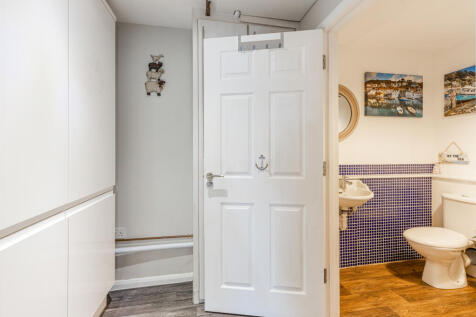 21 Cloakoom &amp; Storage 1 Lord Nelson Drive, Dartmou