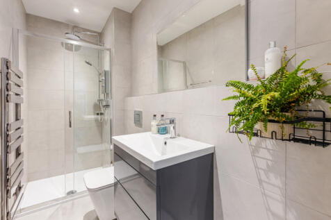A14 - Apartment 2 10 Foss Street, Dartmouth, The N