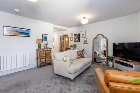 A05 - Apartment 2 10 Foss Street, Dartmouth, The N