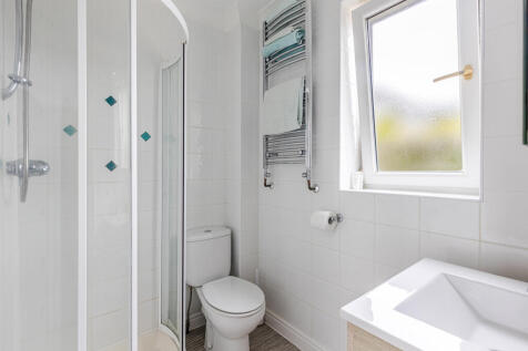 A24 - 7 Broad Park Dartmouth - 250919