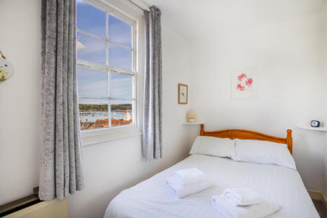 24 Bed 2  Dart Cottage Manor Street Dittisham - 25