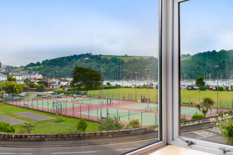 20 Bed View 9 College Way Dartmouth - 250529