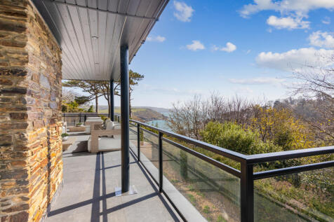 Side walkway