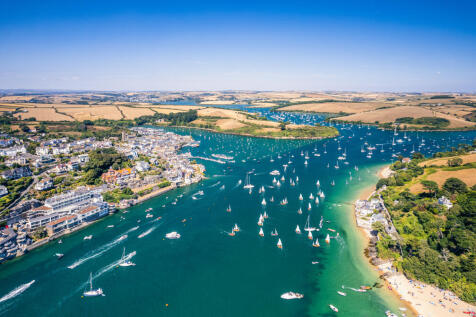 Salcombe town