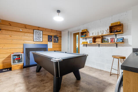 Games room/utility