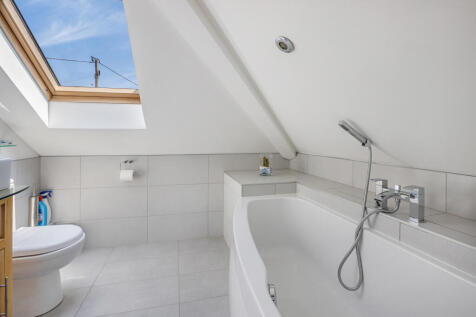 A28 - 26 Beach View Crescent mew stone view wembur