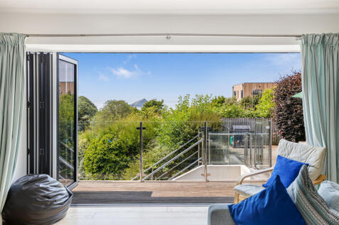 A12 - 26 Beach View Crescent mew stone view wembur