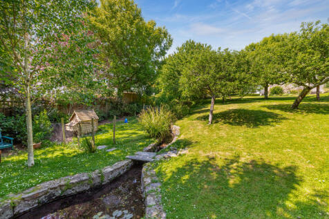 A17 - Higher Orchard 7 Court Road Newton Ferrers -