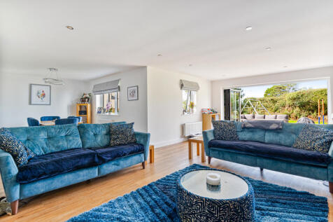 A11 - 11, Clover Park, Plymouth - 250912