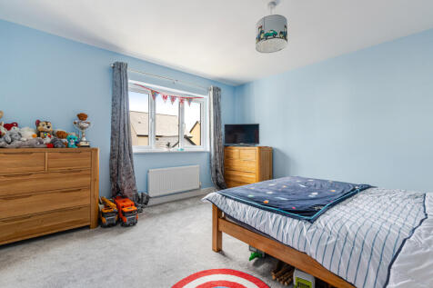A23 - 11, Clover Park, Plymouth - 250912