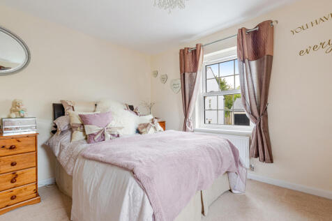 A26 - 16 Orchard Road, Brixton - 250919