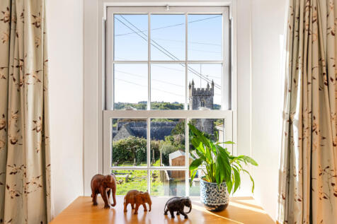 A25 - 9 Fore Street, Plymouth, Yealmpton - 250912