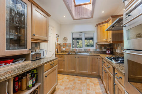 A27 - 5Gomorin, Newton Ferrers - 250929