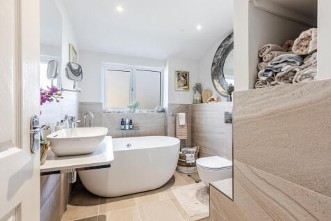 A43 - Flat 1 Heron Creek, Newton Ferrers - 250929