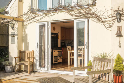 1388404-7-693d22f37cb6d