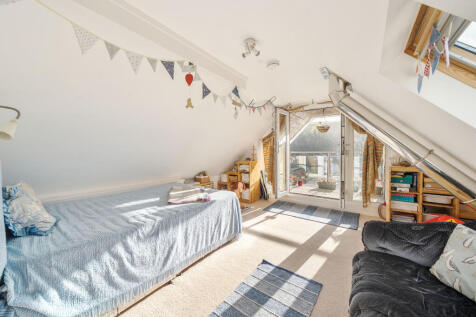 1388404-23-693d239213d0c