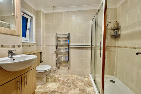 Ensuite Rivallyn IMG_1675.jpeg