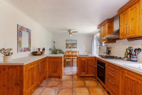 A11 - 12 Barn Park Stoke Gabriel - 250724