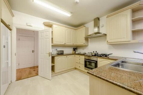 8451958-interior12.jpg