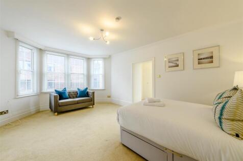 8451958-interior13.jpg