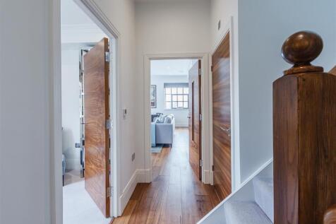8316099-interior27.jpg
