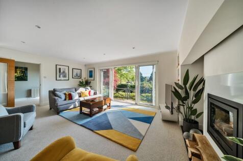 Sitting / Dining Room