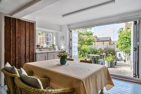 Kitchen / Breakfast Room