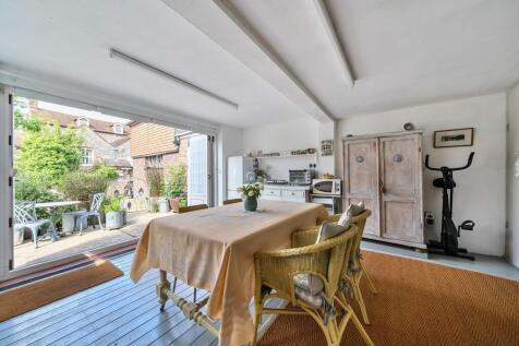 Kitchen / Breakfast Room