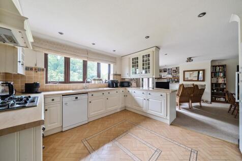 Kitchen / Breakfast Room