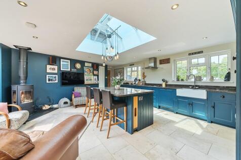 Kitchen / Breakfast Room