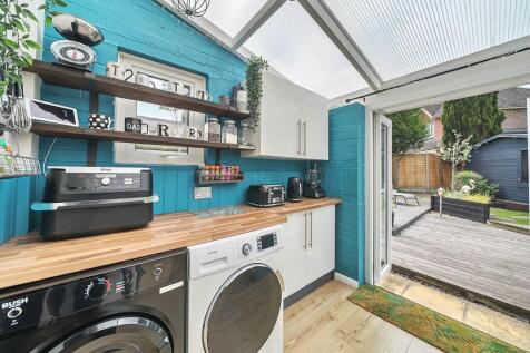 Breakfast / Utility Room