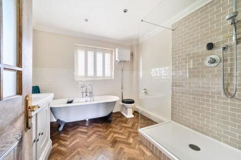 En-Suite  Bathroom