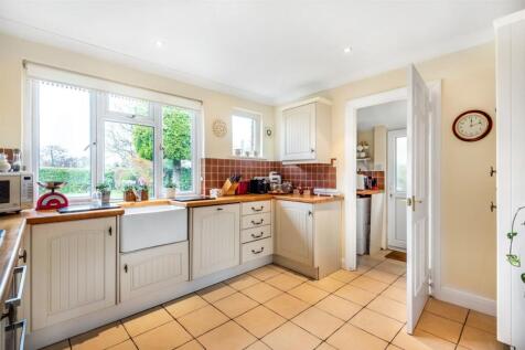 Kitchen / Breakfast Room