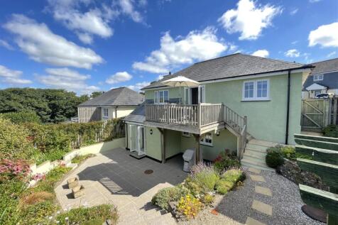 9 The Park Rear Photo.jpg