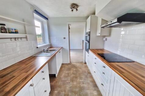 Kitchen two.jpg
