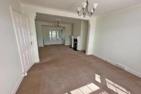 Living Room (2)