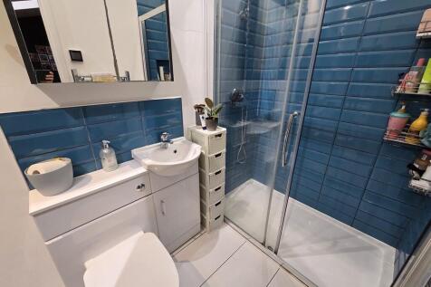 Bathroom 2 (1)