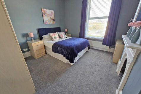 Blue room (1)