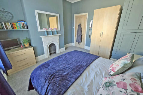 Blue room (2)
