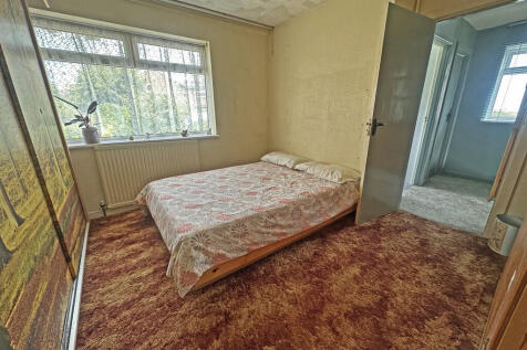 Second bedroom (2...