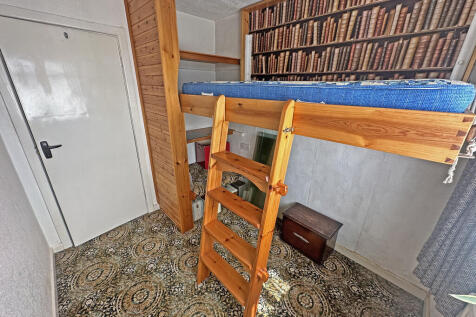 Third bedrom (2)