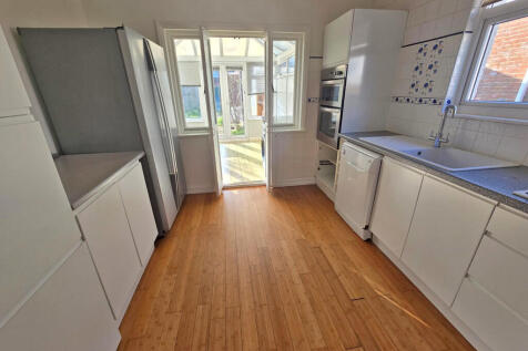 Kitchen (2)